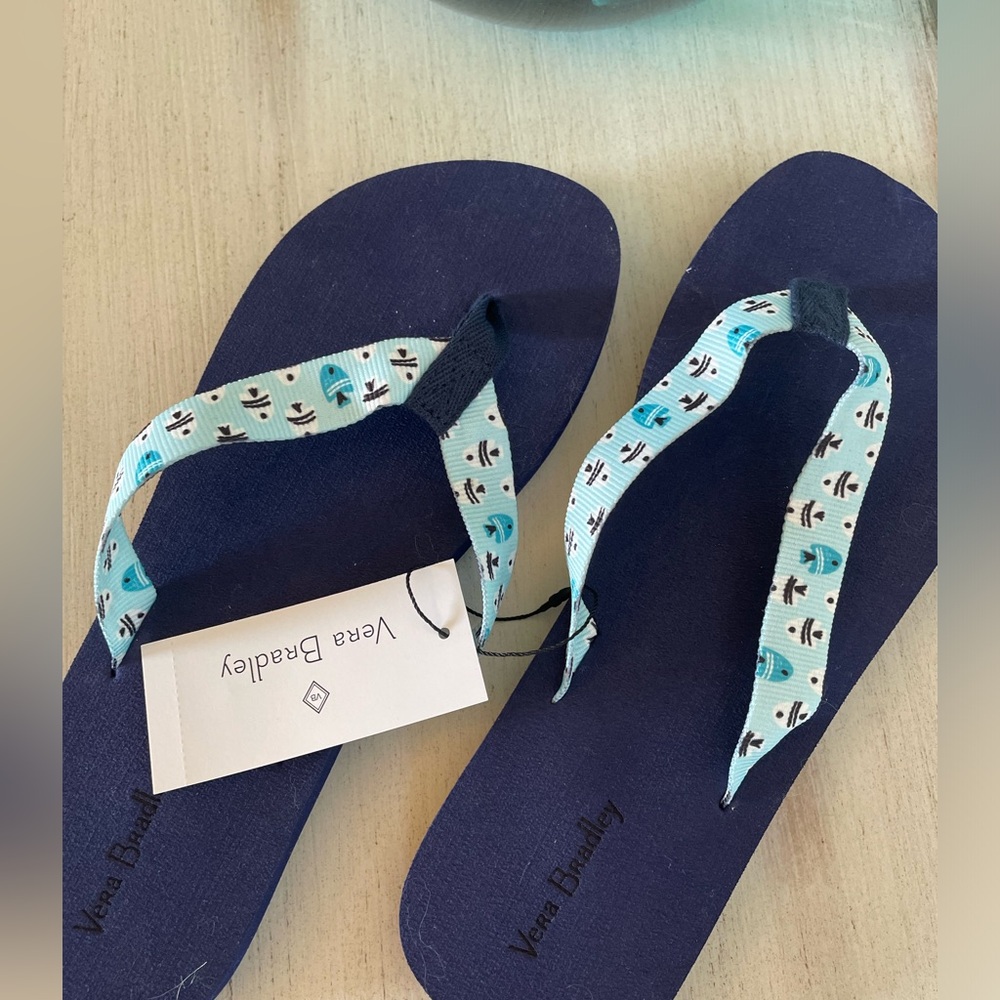 VERA BRADLEY WEBBING STRAP FLIP FLOPS SZ 7-8 NEW WITH TAGS